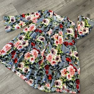 SUPER CUTE Flowy Top